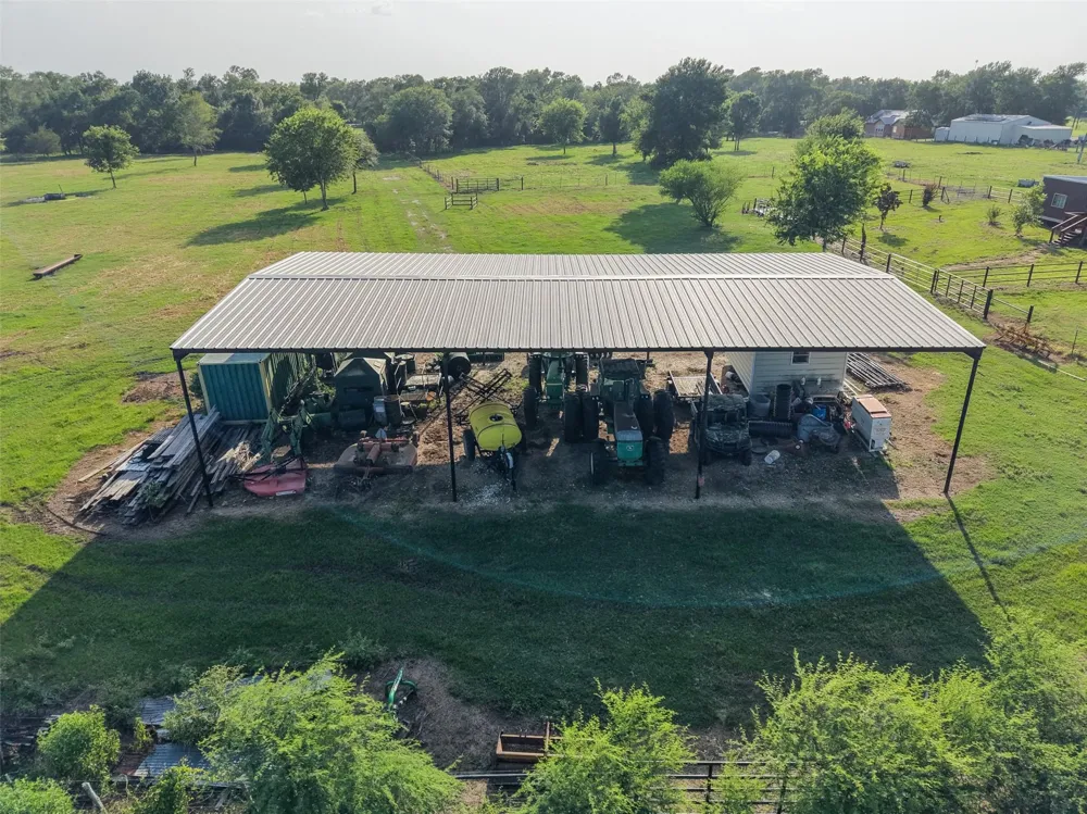 4140 Brown College Lane Washington, TX 77880