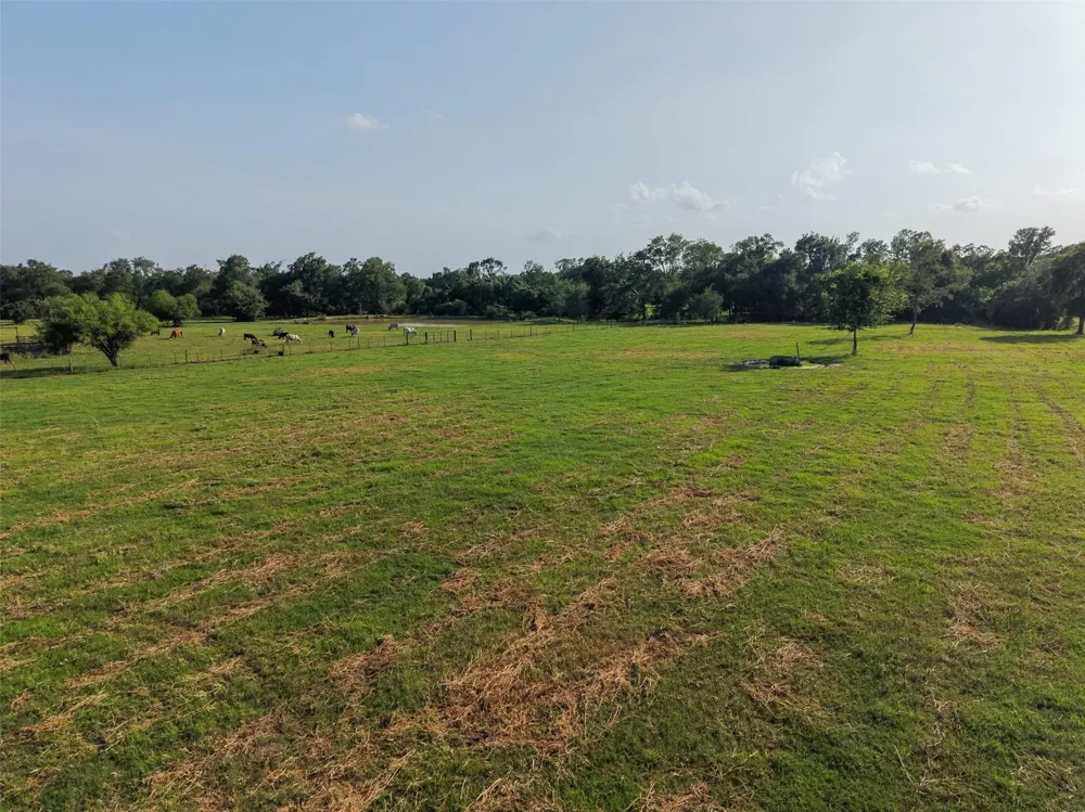 4140 Brown College Lane Washington, TX 77880