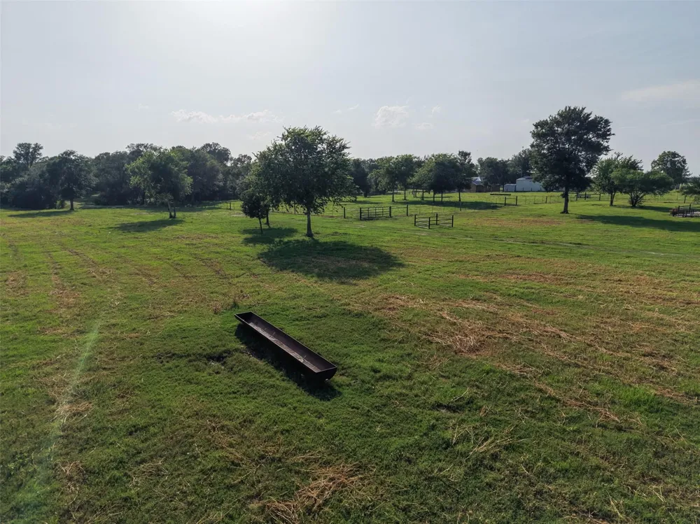 4140 Brown College Lane Washington, TX 77880
