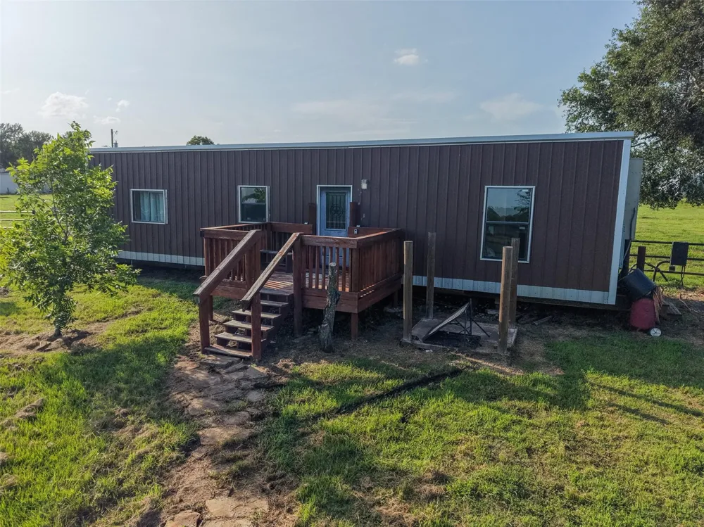 4140 Brown College Lane Washington, TX 77880