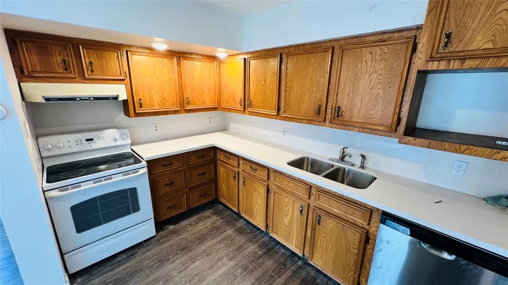 706 Rockdale Road Rockdale, TX 76567