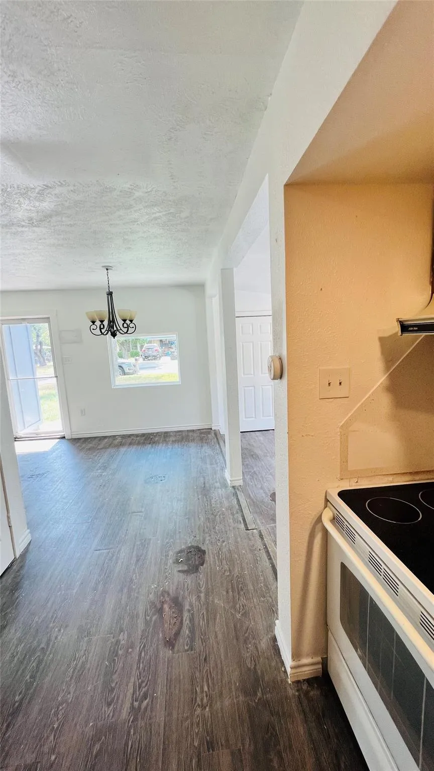 706 Rockdale Road Rockdale, TX 76567