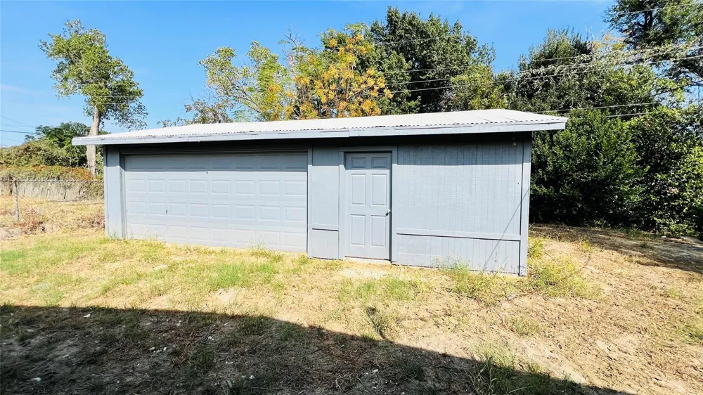 706 Rockdale Road Rockdale, TX 76567