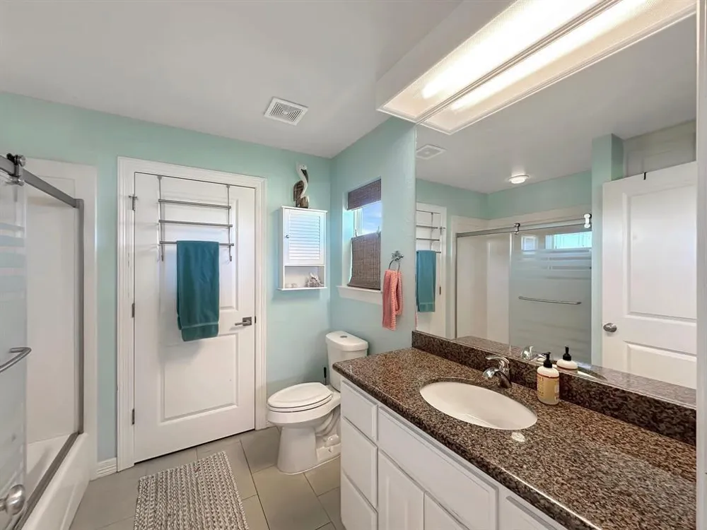 808 Pinata Drive Crystal Beach, TX 77650