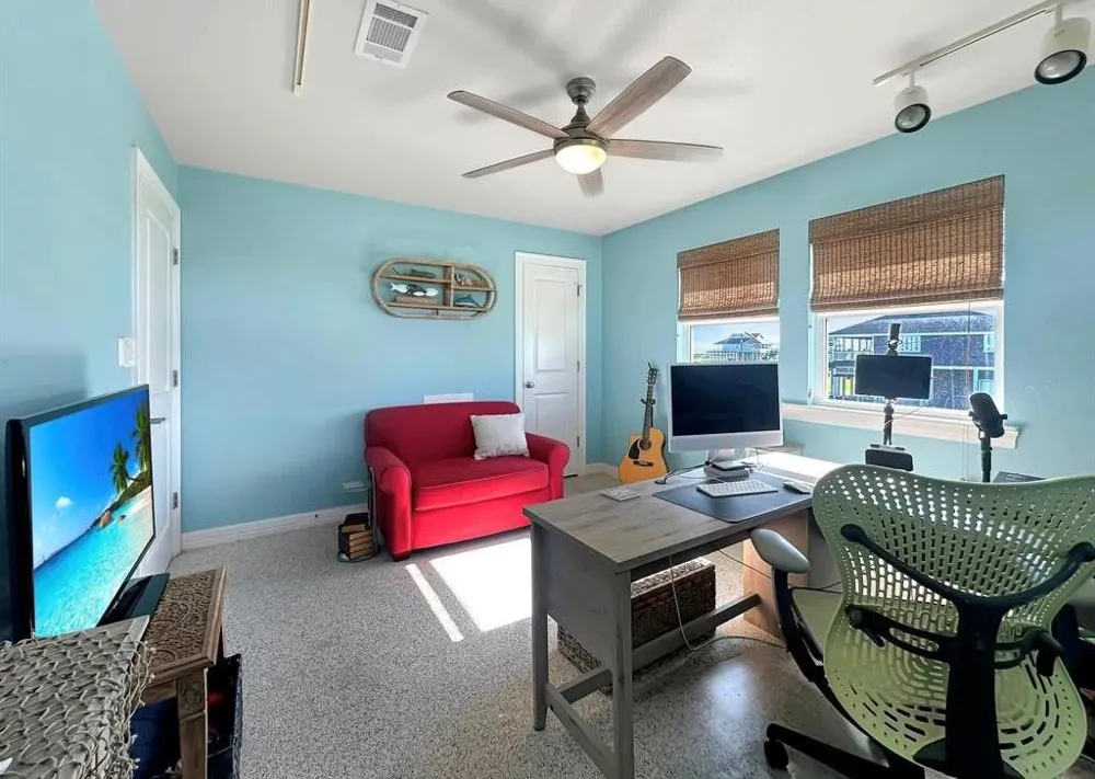 808 Pinata Drive Crystal Beach, TX 77650