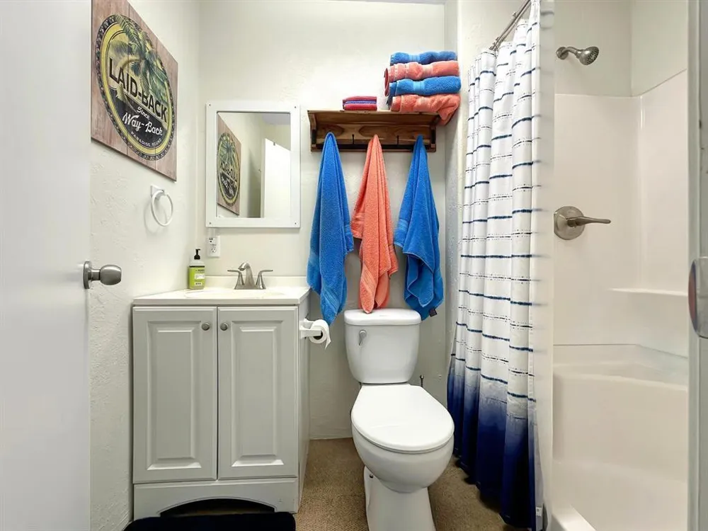 808 Pinata Drive Crystal Beach, TX 77650