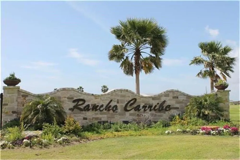 808 Pinata Drive Crystal Beach, TX 77650