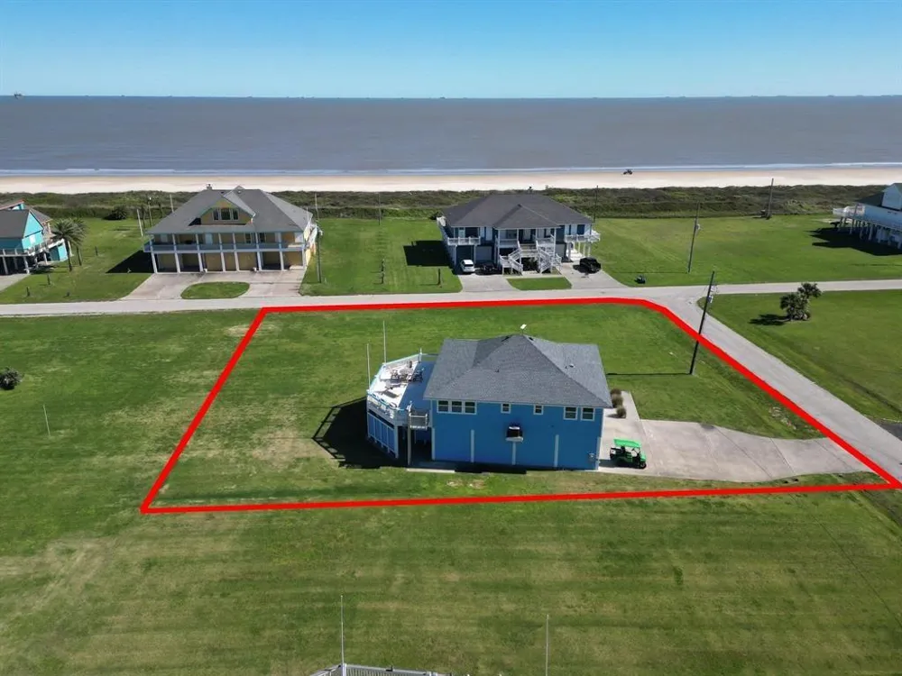 808 Pinata Drive Crystal Beach, TX 77650