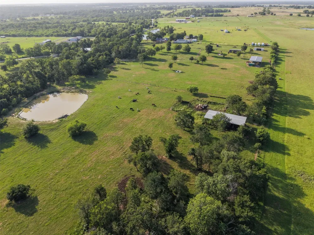 4238 Brown College Lane Washington, TX 77880