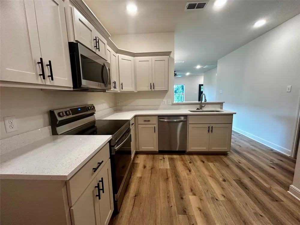 201 E Fleming Longview, TX 75604
