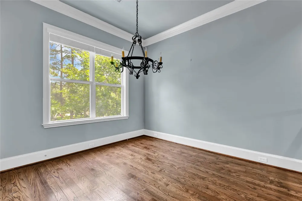 4631 Regent Manor Drive Kingwood, TX 77345