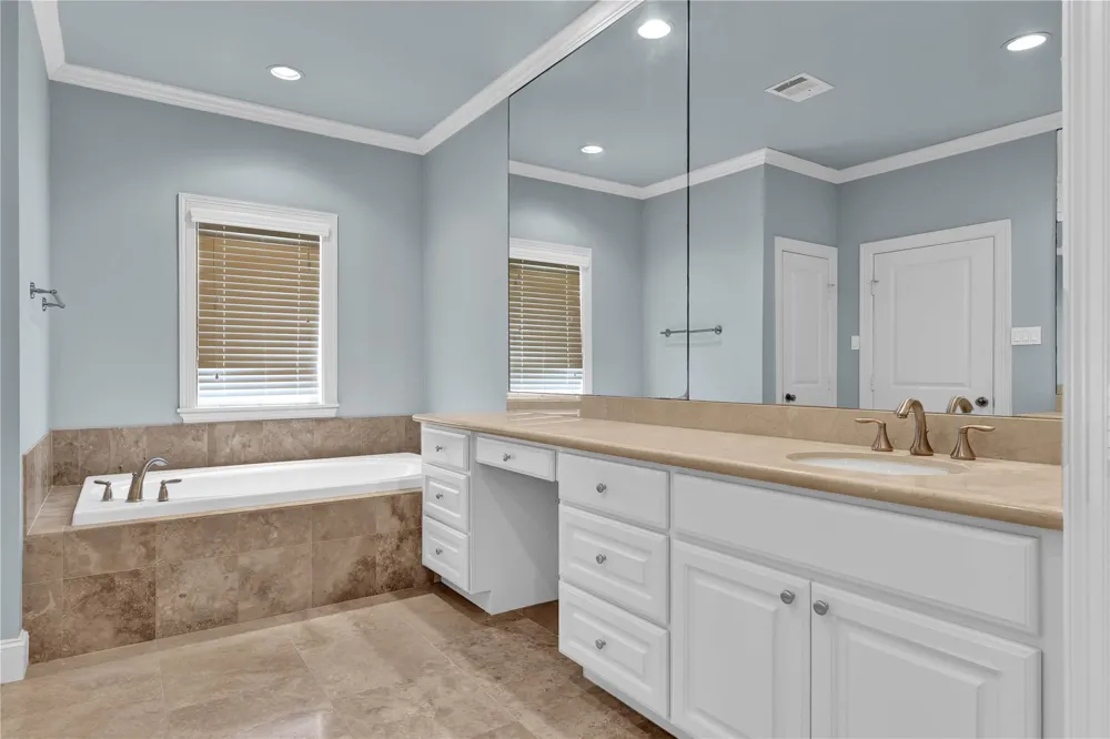 4631 Regent Manor Drive Kingwood, TX 77345