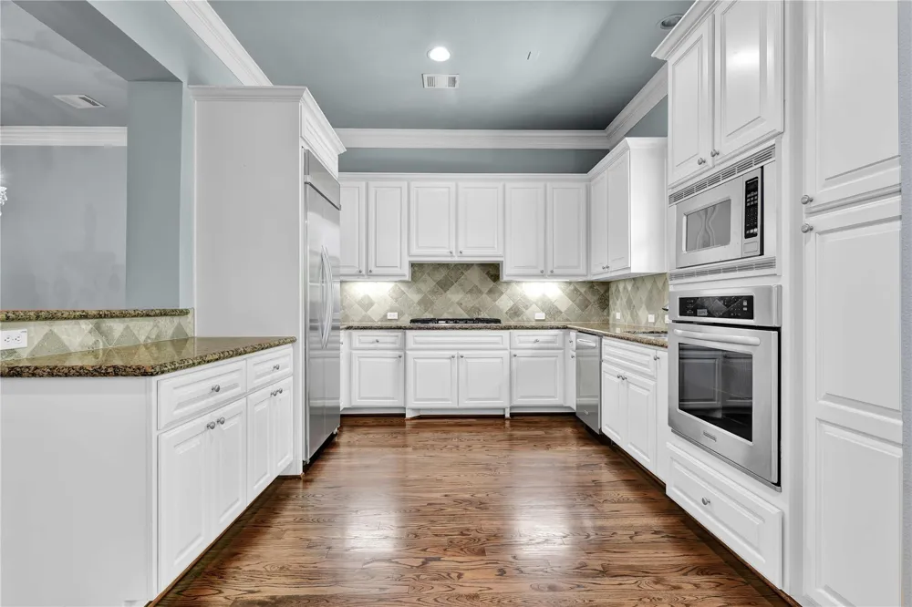 4631 Regent Manor Drive Kingwood, TX 77345