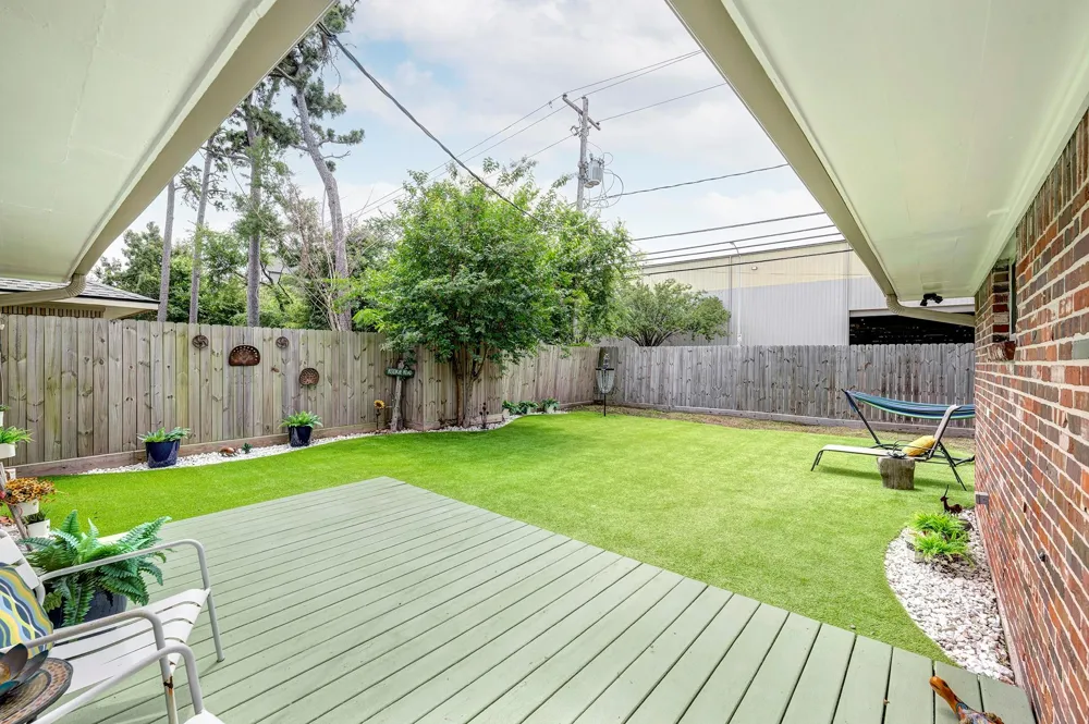 1111 Clovis Road Houston, TX 77008
