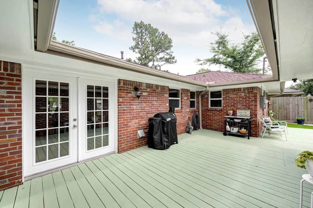 1111 Clovis Road Houston, TX 77008