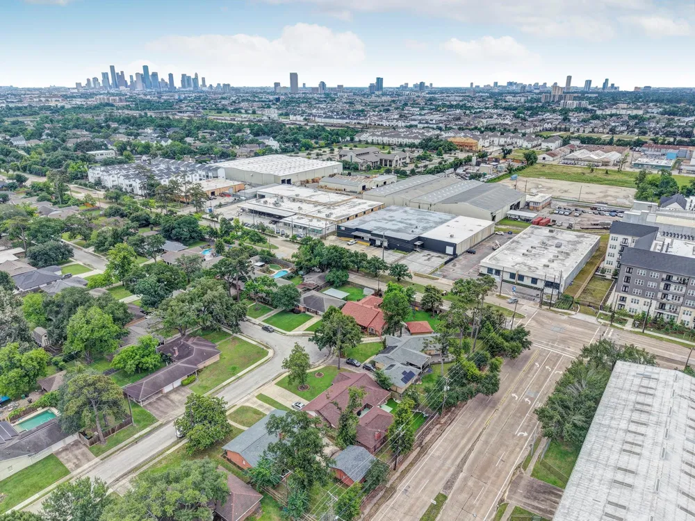 1111 Clovis Road Houston, TX 77008