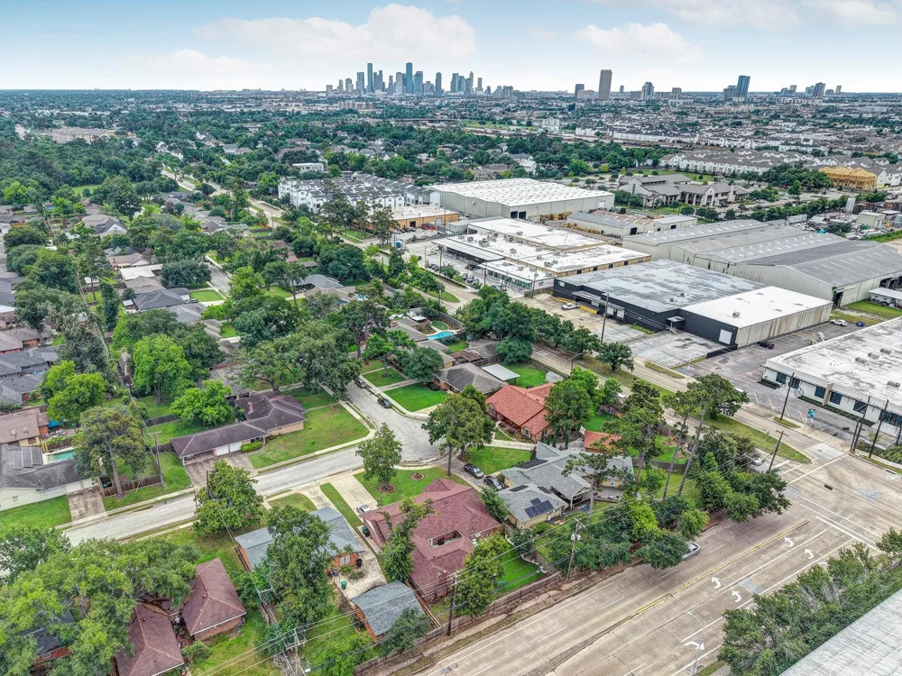 1111 Clovis Road Houston, TX 77008
