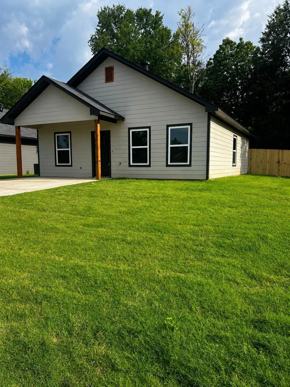 203 E Fleming Longview, TX 75604