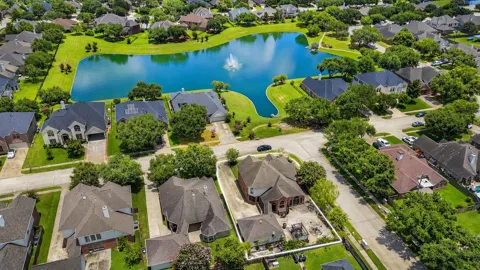 20003 Glen Lake Drive