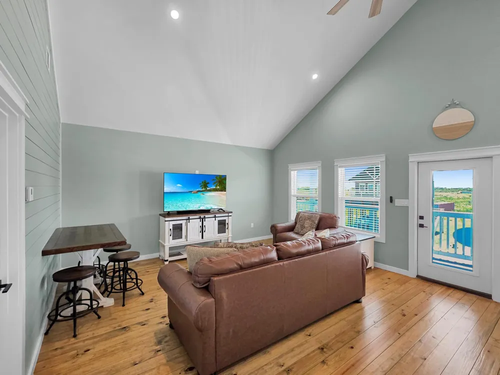 1032 Sunset Circle W Crystal Beach, TX 77650