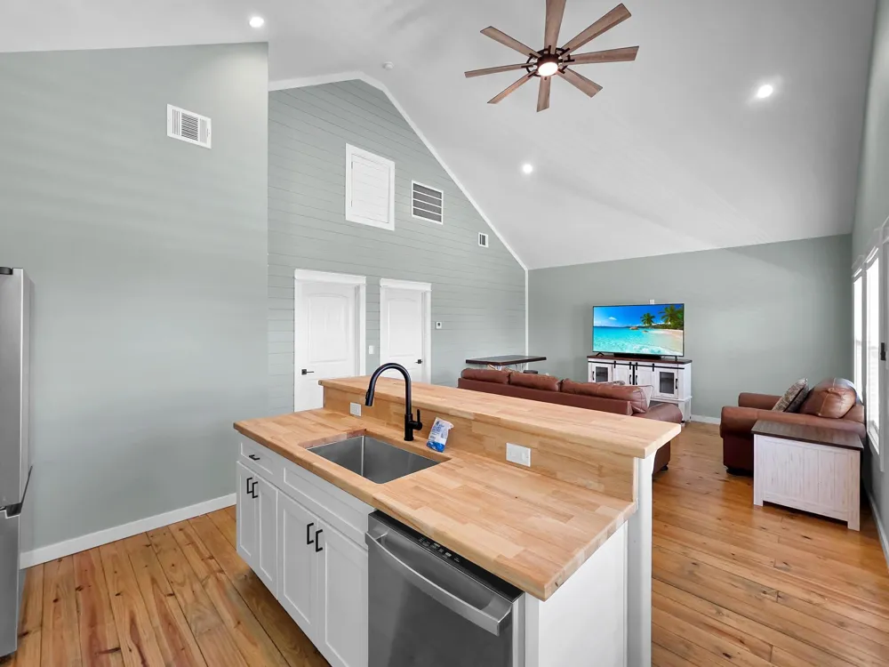 1032 Sunset Circle W Crystal Beach, TX 77650