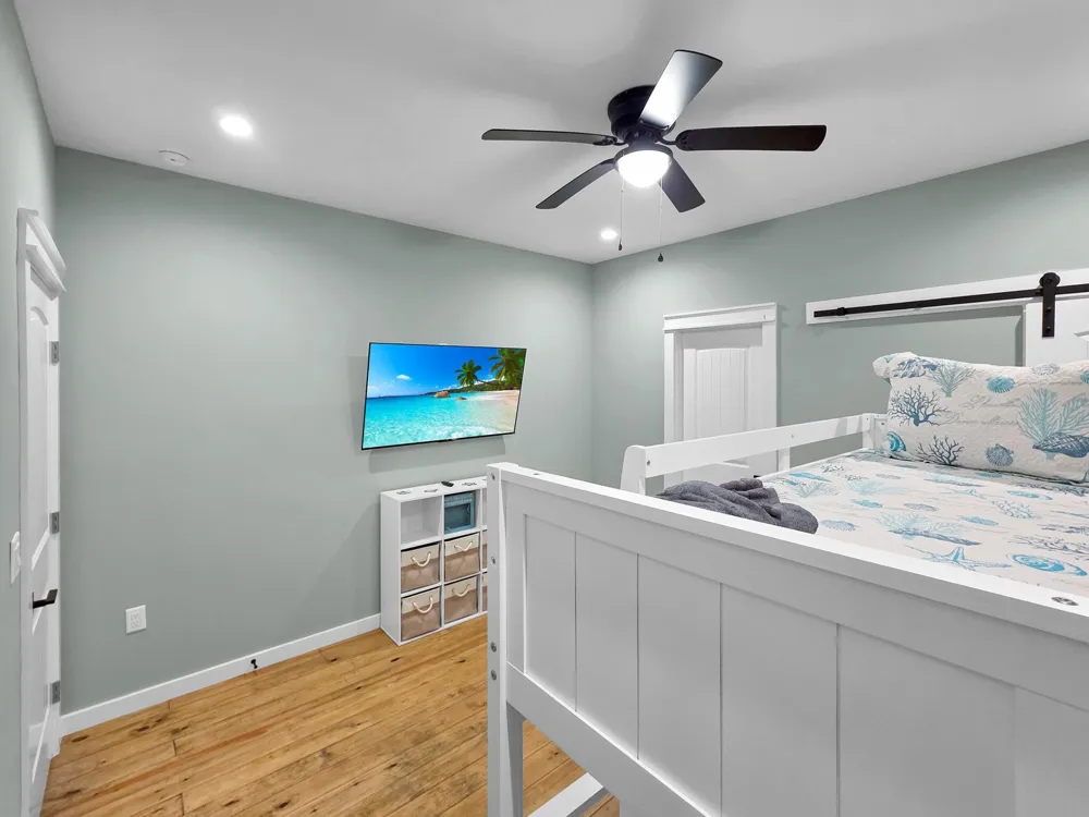 1032 Sunset Circle W Crystal Beach, TX 77650
