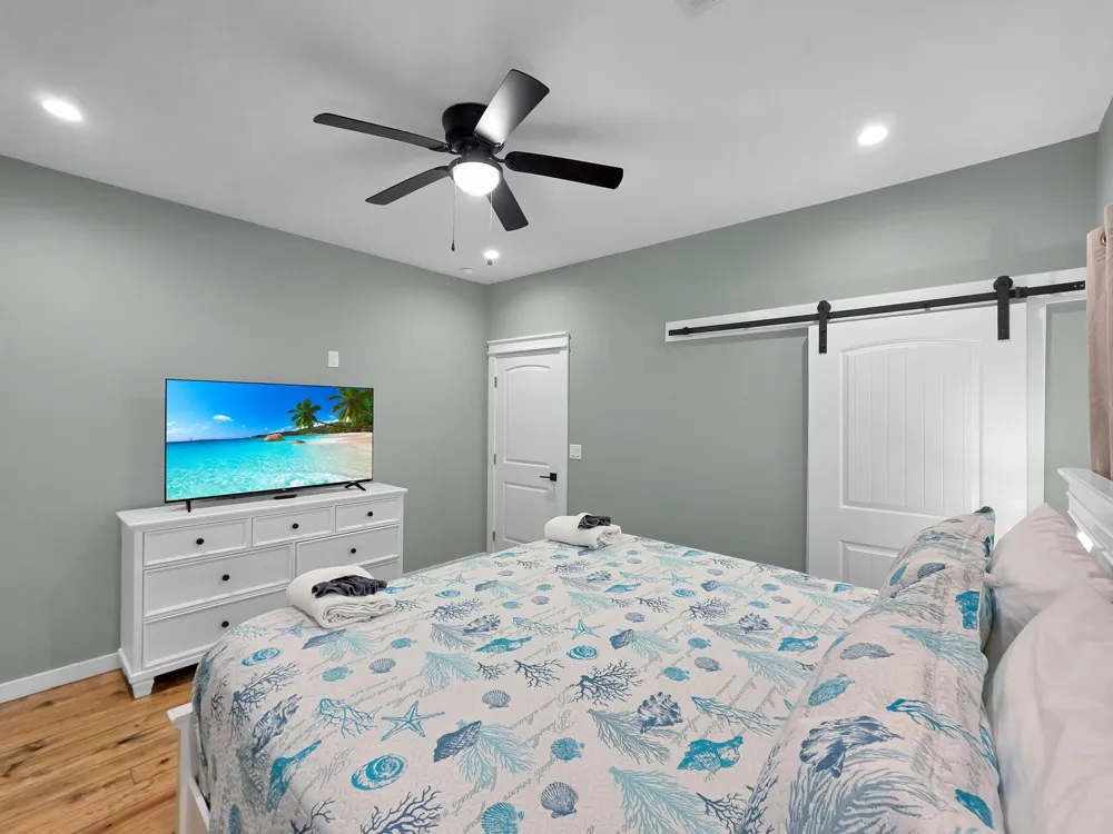 1032 Sunset Circle W Crystal Beach, TX 77650