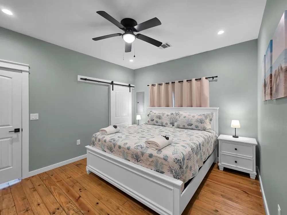 1032 Sunset Circle W Crystal Beach, TX 77650