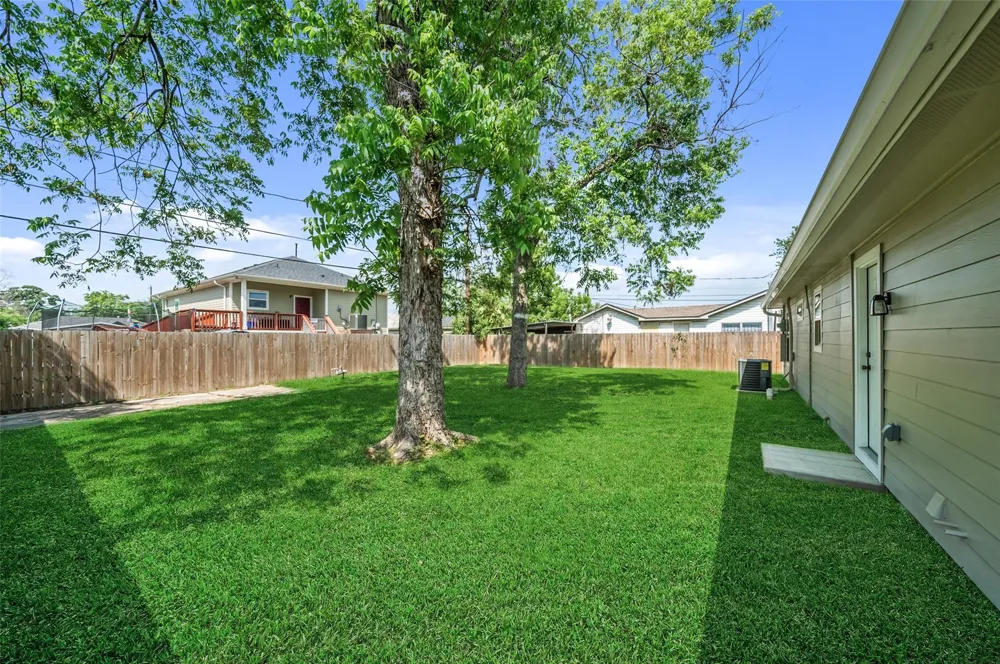 3051 Rothermel Road Houston, TX 77093