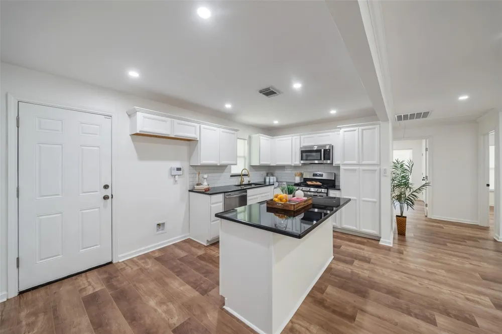 3051 Rothermel Road Houston, TX 77093