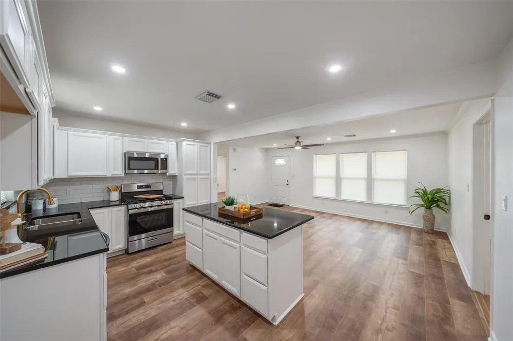 3051 Rothermel Road Houston, TX 77093