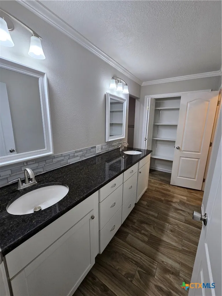 205 E Cherokee Drive Harker Heights, TX 76548