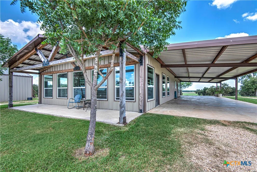 2162 County Road 304 Rockdale, TX 76567