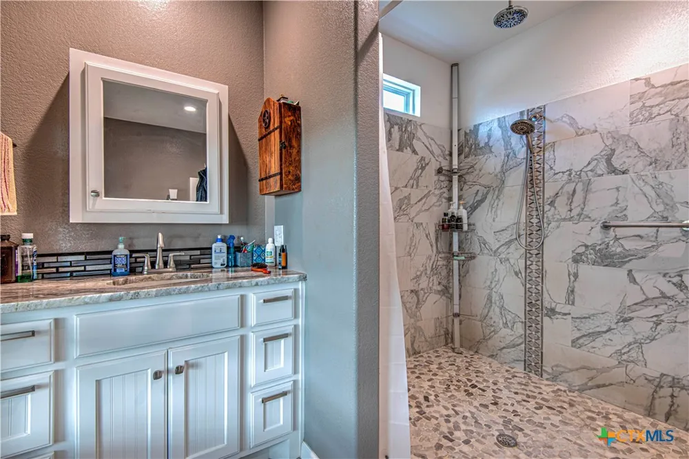 2162 County Road 304 Rockdale, TX 76567