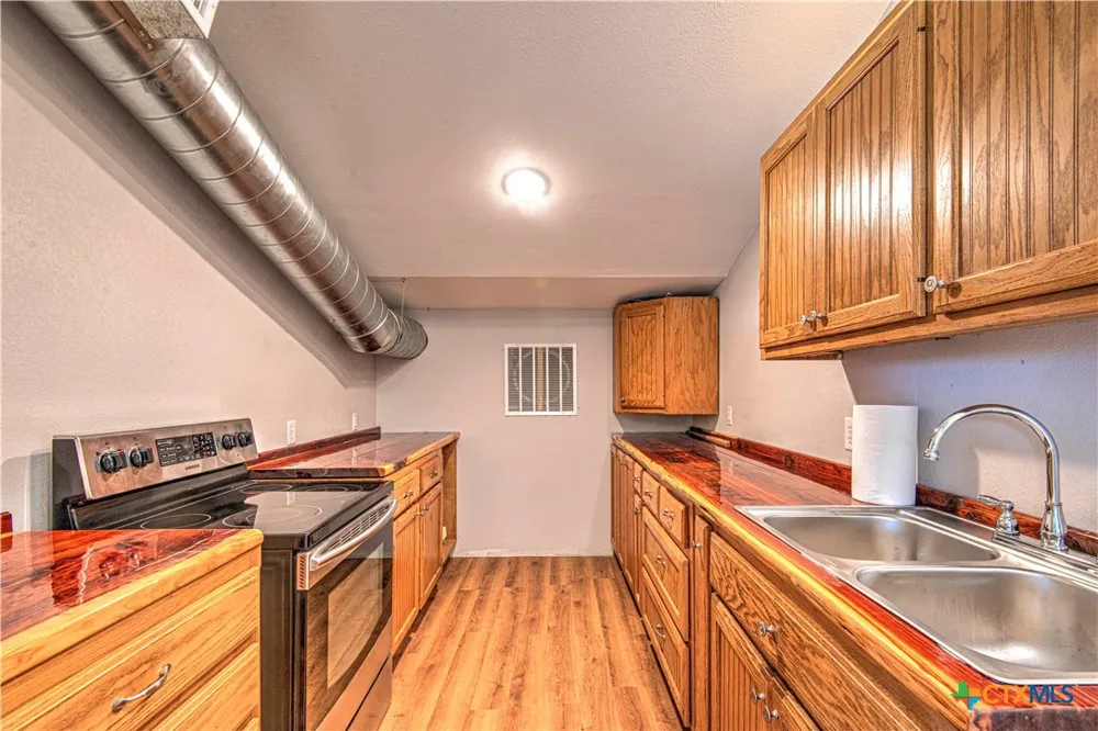 2162 County Road 304 Rockdale, TX 76567