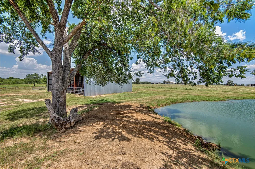 2162 County Road 304 Rockdale, TX 76567
