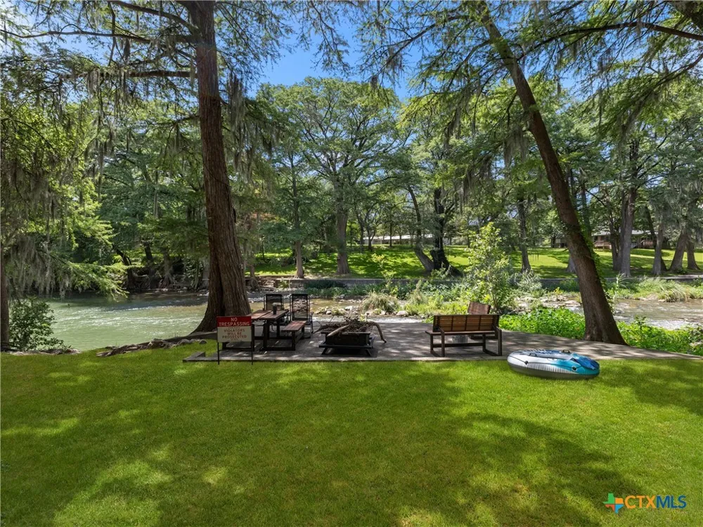 1033 Gruene Road New Braunfels, TX 78130