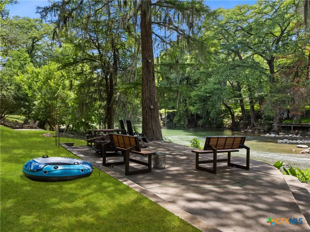 1033 Gruene Road New Braunfels, TX 78130