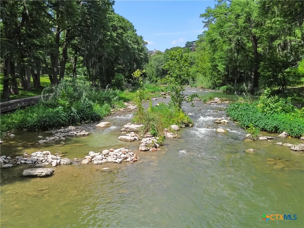 1033 Gruene Road New Braunfels, TX 78130