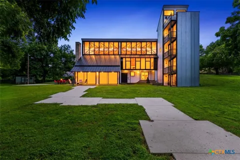 102 Lenz Drive