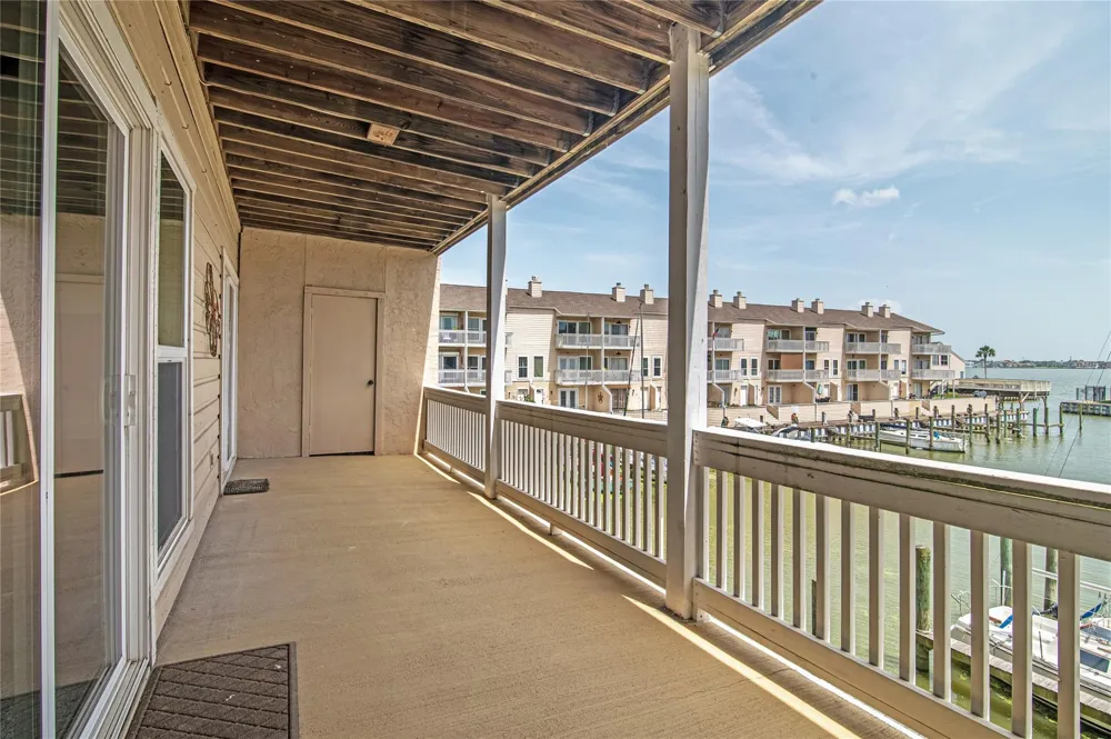 4747 Nasa Parkway #206 Seabrook, TX 77586