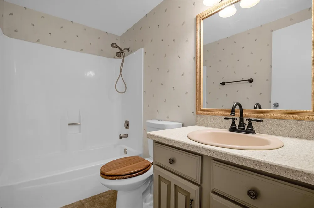 4747 Nasa Parkway #206 Seabrook, TX 77586