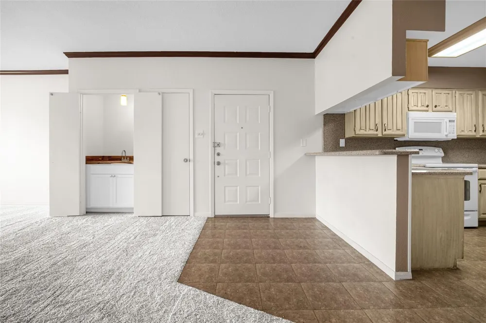 4747 Nasa Parkway #206 Seabrook, TX 77586