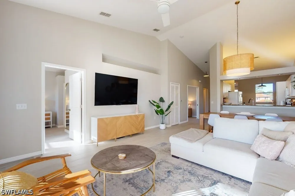Robin Hood Circle #202 Naples, FL 34104