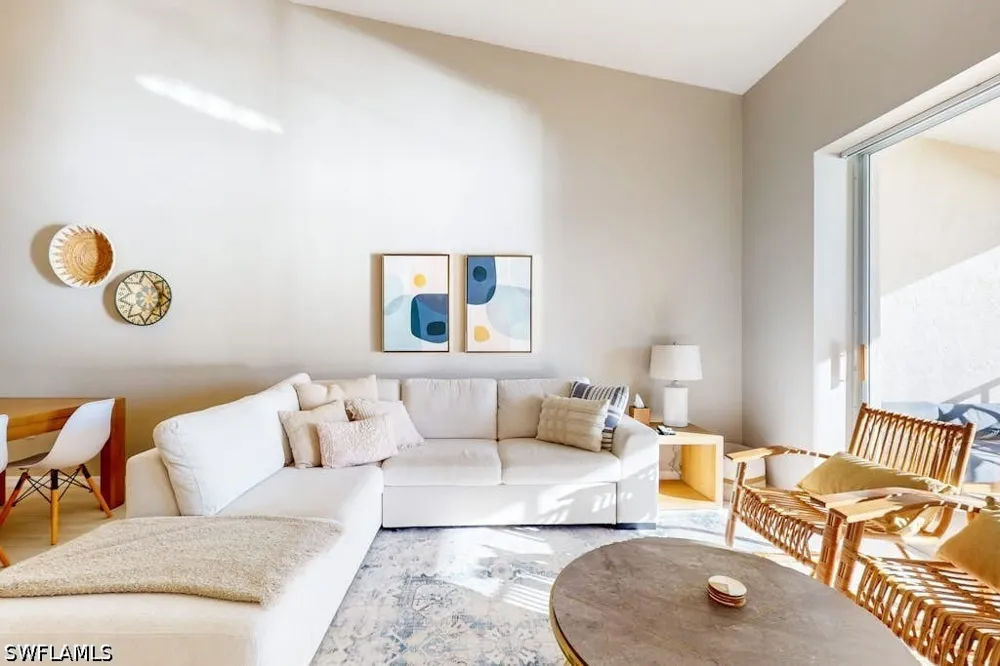 Robin Hood Circle #202 Naples, FL 34104