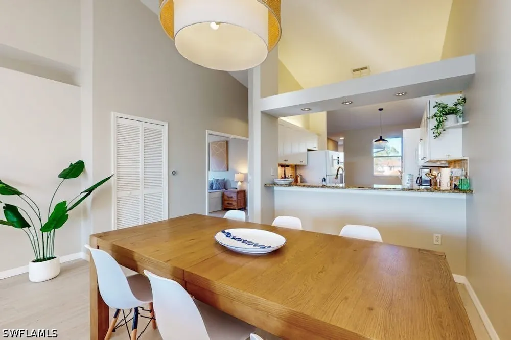 Robin Hood Circle #202 Naples, FL 34104