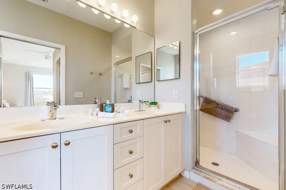 Robin Hood Circle #202 Naples, FL 34104