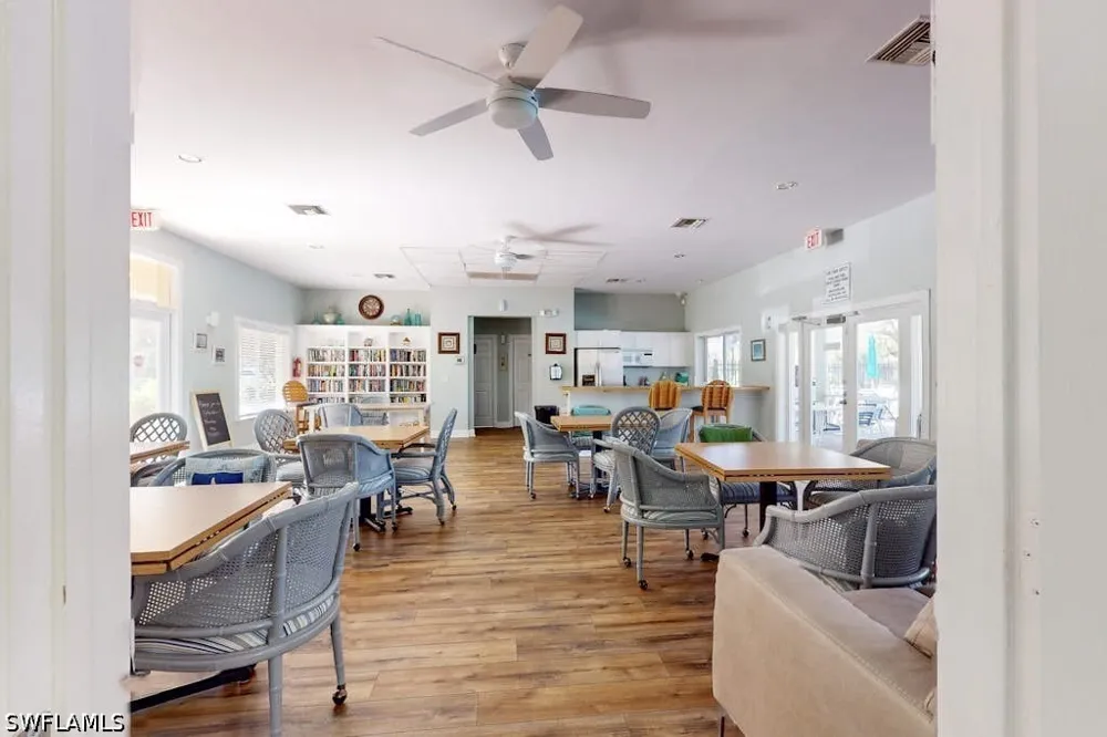 Robin Hood Circle #202 Naples, FL 34104