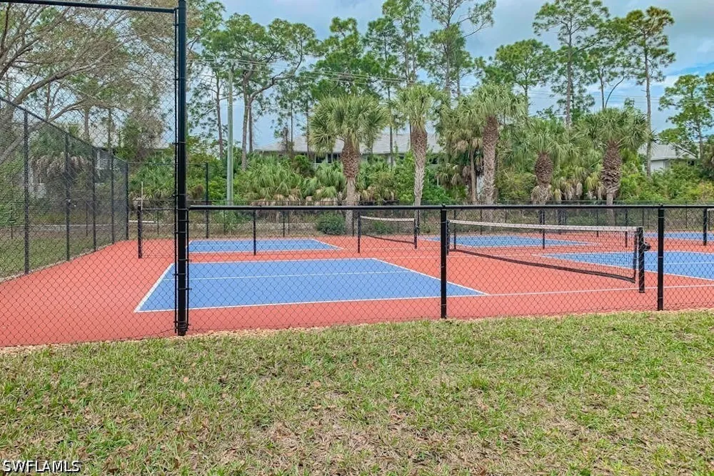 Robin Hood Circle #202 Naples, FL 34104