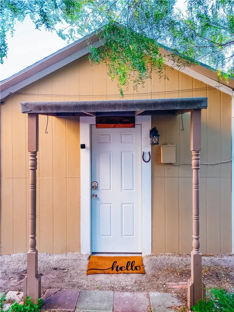 319 W Main Street Bishop, TX 78343